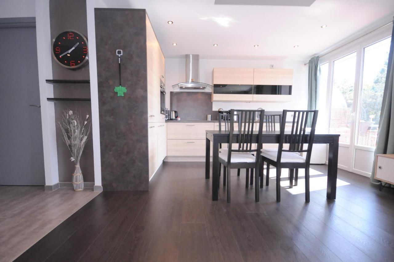 Le Grand Large - Apartment Parking & Balcony By The Lake Modern Bright Annecy Exteriör bild